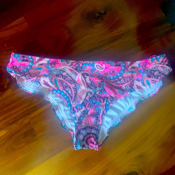 Bathing suit bottoms - Picture 1 of 2